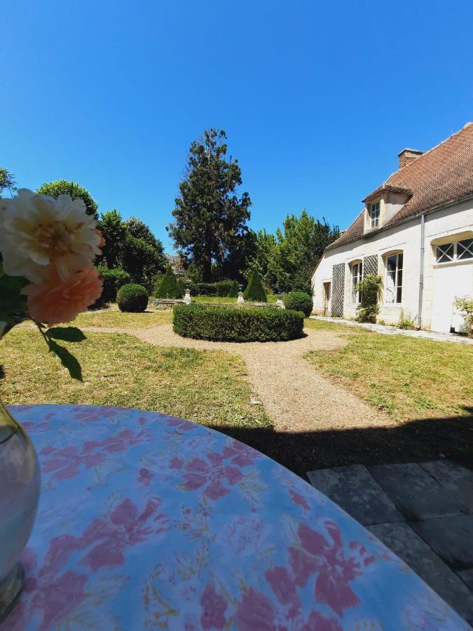Maison Zola Bed & Breakfast Saint-Amand-Montrond Exterior photo