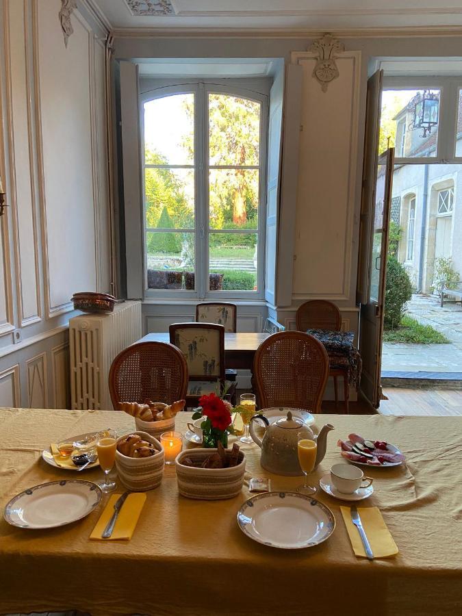 Maison Zola Bed & Breakfast Saint-Amand-Montrond Exterior photo